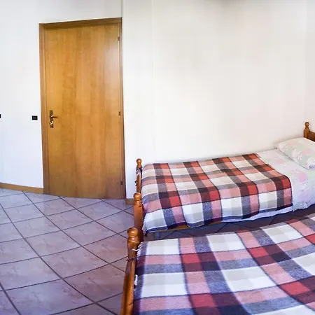Otel Valvarrone Di Oceano Snc