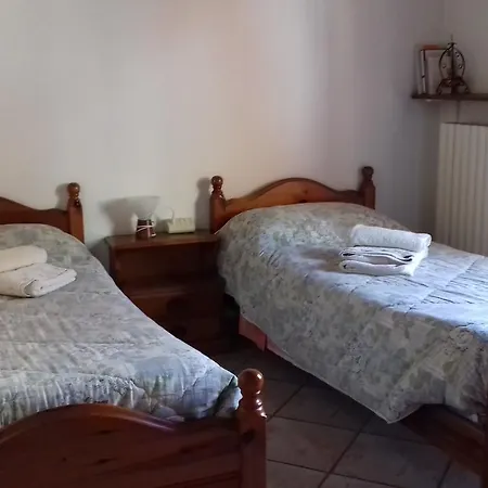 Valvarrone Di Oceano Snc Otel *